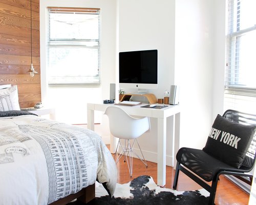 A comfortable and relaxing workspace setting
